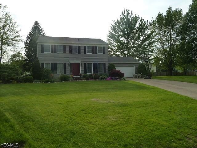 1st image of 16 Briar Ct