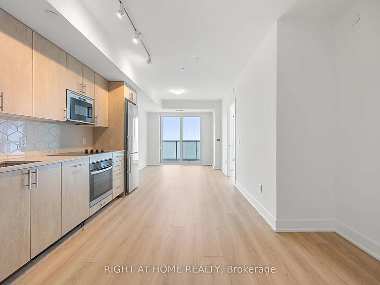 2545 Simcoe St N #2211 — Photo 5