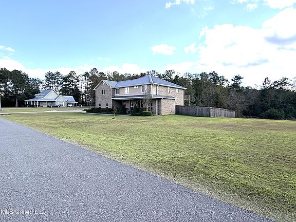 4th image of 15 S Highlands Dr