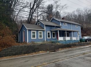 2602 New England Rd, West Mifflin, PA 15122