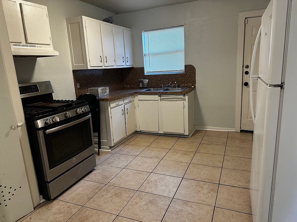 1st image of 1708 Alamo Ave