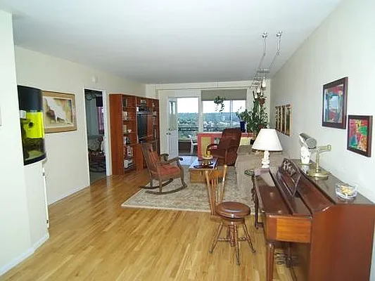 Sold by Sotheby's International Realty | media 17