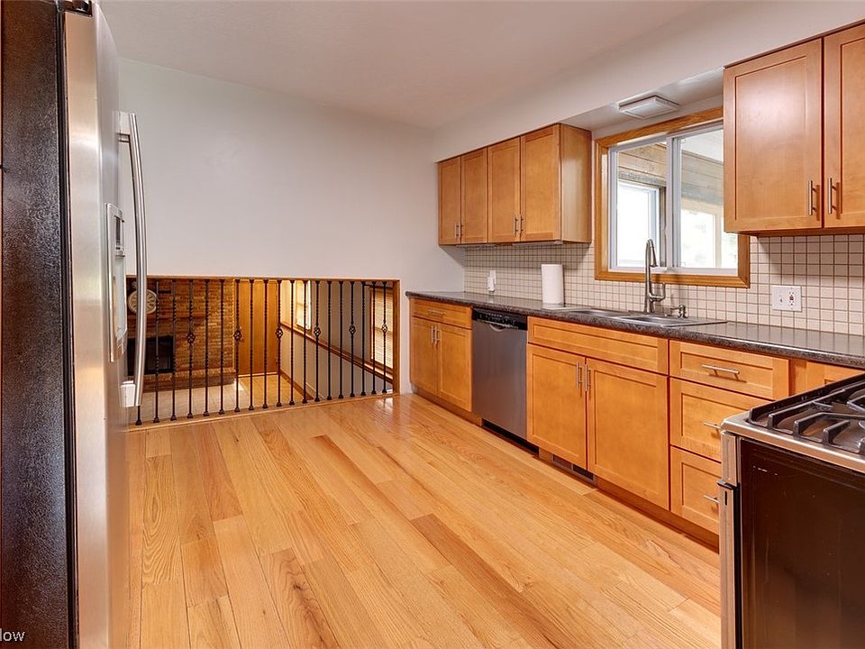 2726 Highline Dr, Mogadore, OH 44260 Zillow