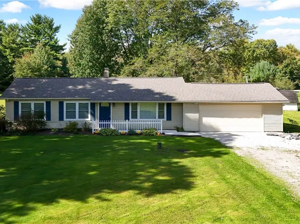 295 Cambridge Dr, Aurora, OH 44202