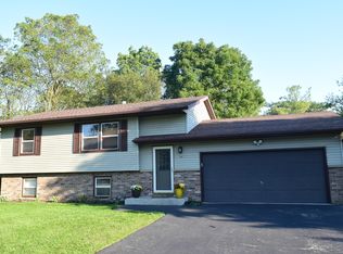703 Lawrence St, Eagle, WI 53119