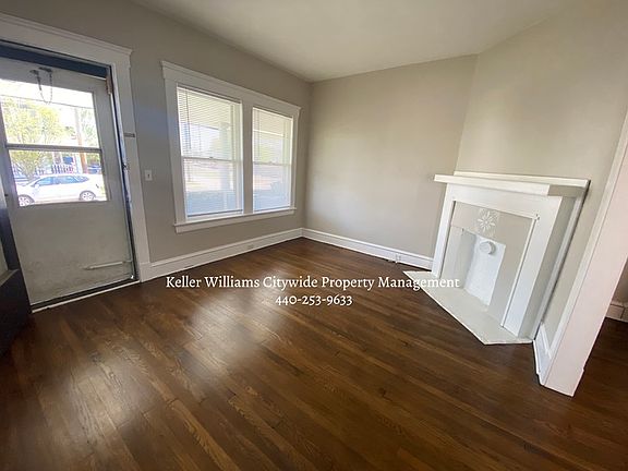 4th image of 1298 Beach Ave