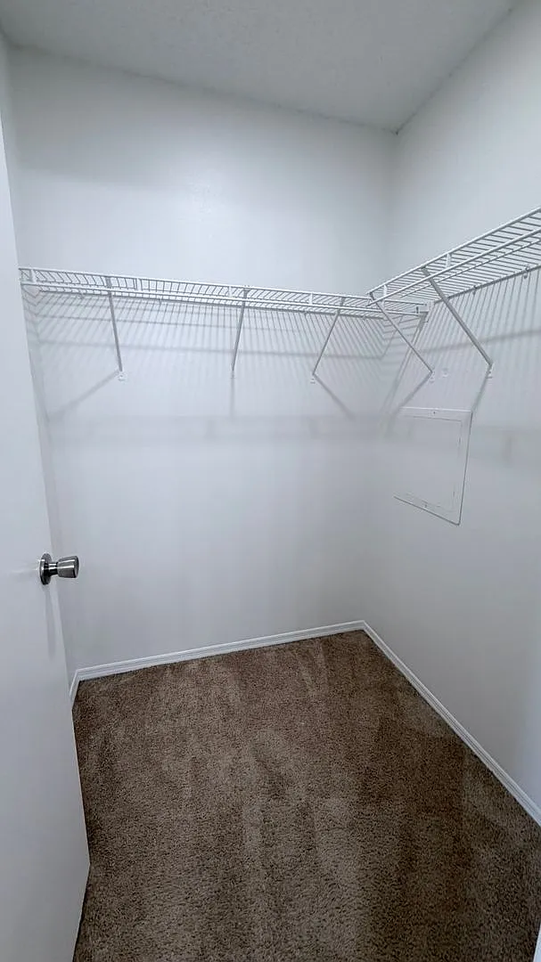 3 bed, 2.5 bath, 1471 sqft, $2,195 — Photo 3