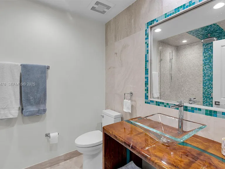 232 W Seaview Dr — Photo 46