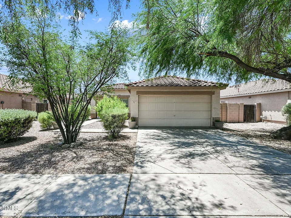 3057 W Lucia Dr