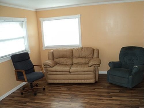 5th image of 129 E Woodland Dr