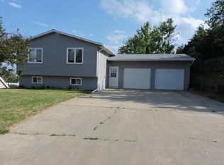 750 Hovden Dr, Killdeer, ND 58640