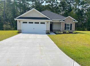 270 Bridgewater Ln, Darien, GA 31305