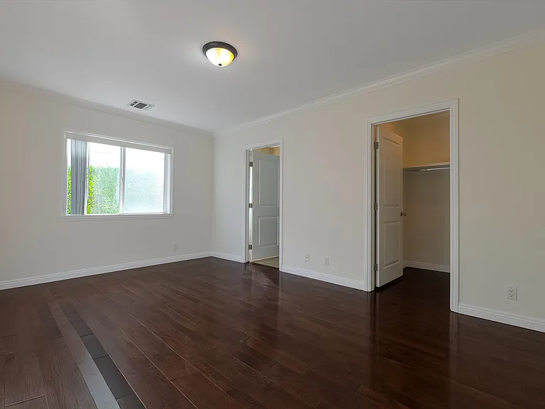 809 N La Jolla Ave — Photo 26