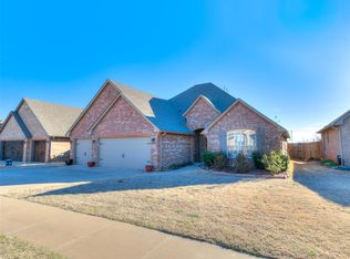 14000 Drakes Way, Yukon, OK 73099