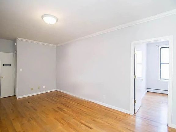 2nd image of 4004 36th Ave APT 2A