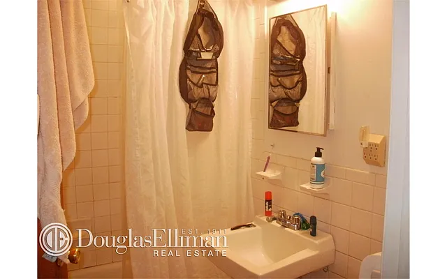 Rented by Douglas Elliman | media 30