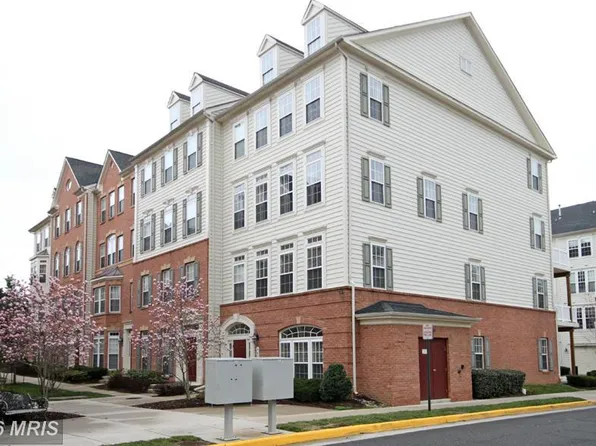 5637 Harrington Falls Ln #T, Alexandria, VA 22312