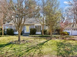 82 Francis St, Trumbull, CT 06611