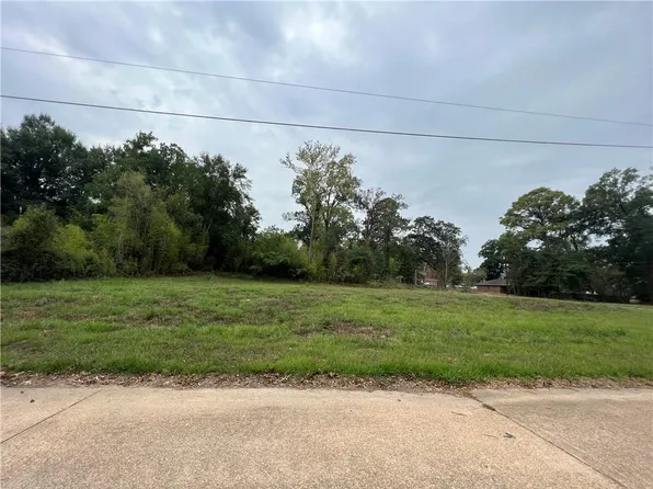 1308 Holloway Dr #1-2-3, Pineville, LA 71360