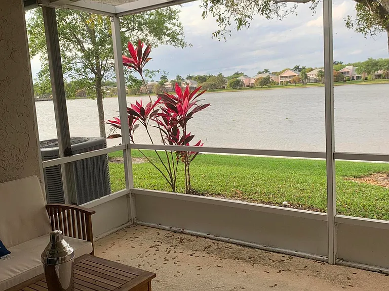 10667 Lake Shore Dr — Photo 16