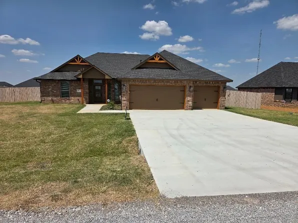 5692 NE Minnow Ln, Elgin, OK 73538
