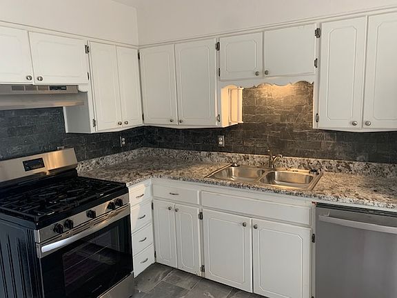 Kitchen - New Ceramic Tile