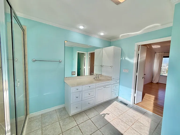 723 Sailfish Dr — Photo 16