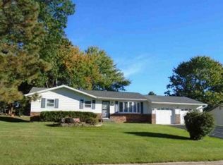 1207 11th St, Baraboo, WI 53913