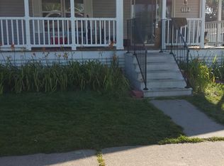 112 Beach Dr, Rockford, MN 55373