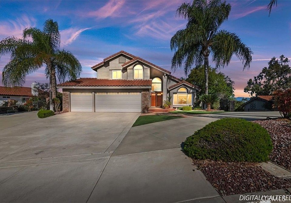 1st image of 1793 Praed St