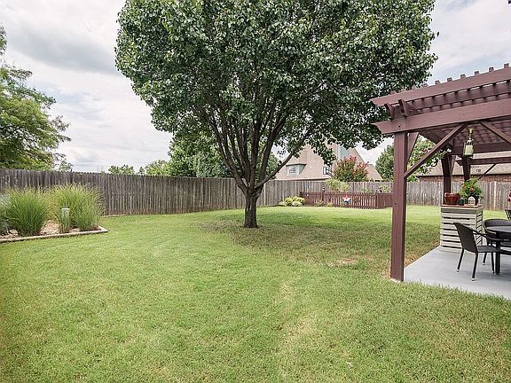 Well maintained yard