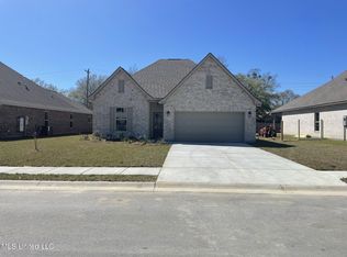 829 Ahoy Dr, Biloxi, MS 39532
