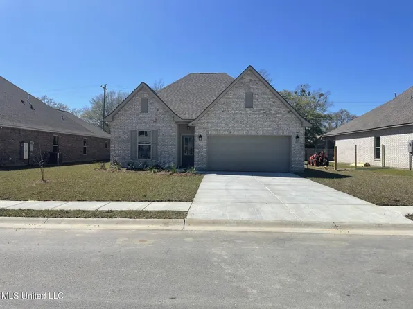 829 Ahoy Dr, Biloxi, MS 39532