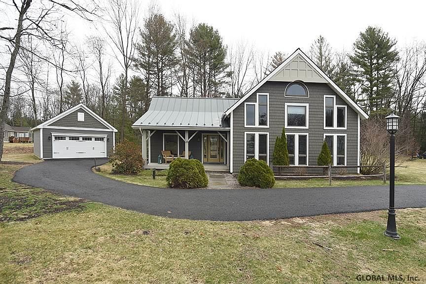 1st image of 28 Cider Mill Way