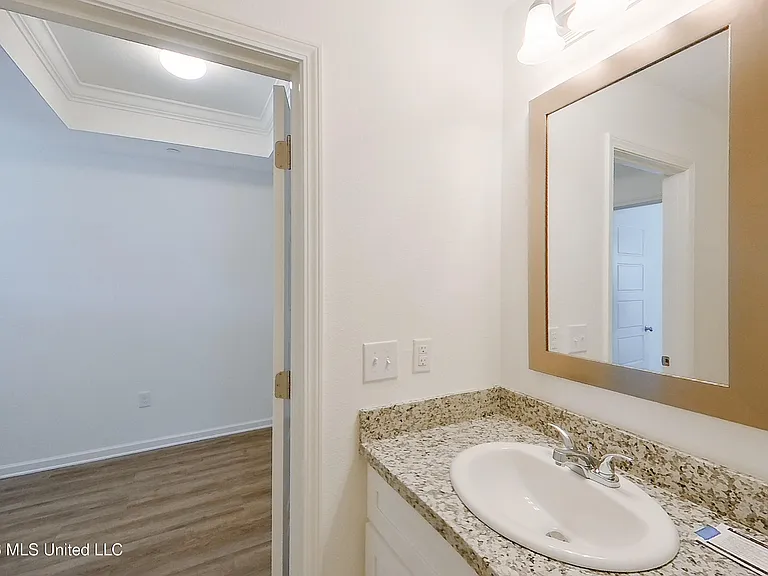 11405 Camden Court Cir — Photo 7