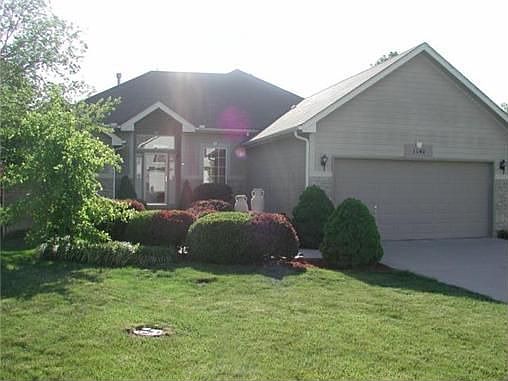 1st image of 1140 SE Eastridge Dr
