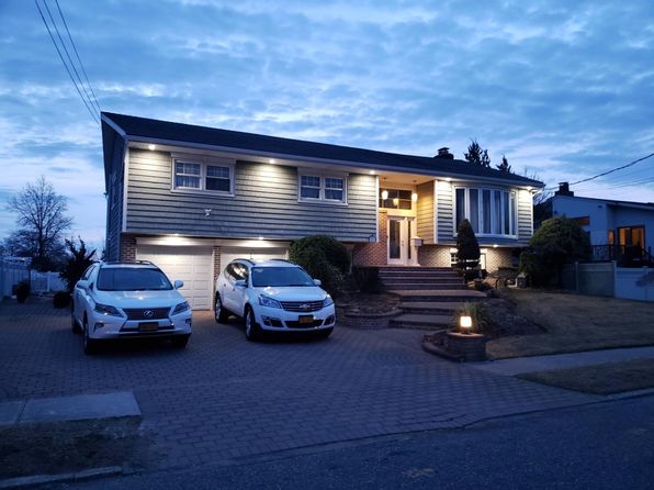 133 Harbor Ln