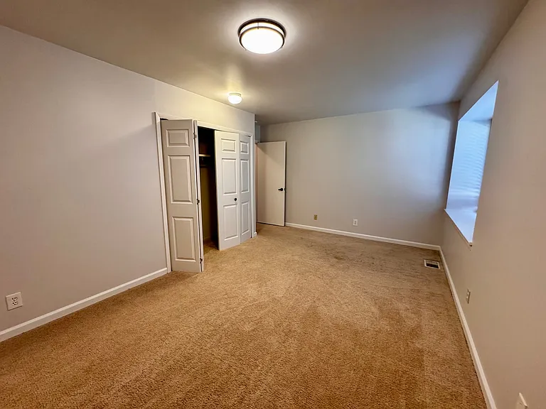208 Lamplighter Cir — Photo 25