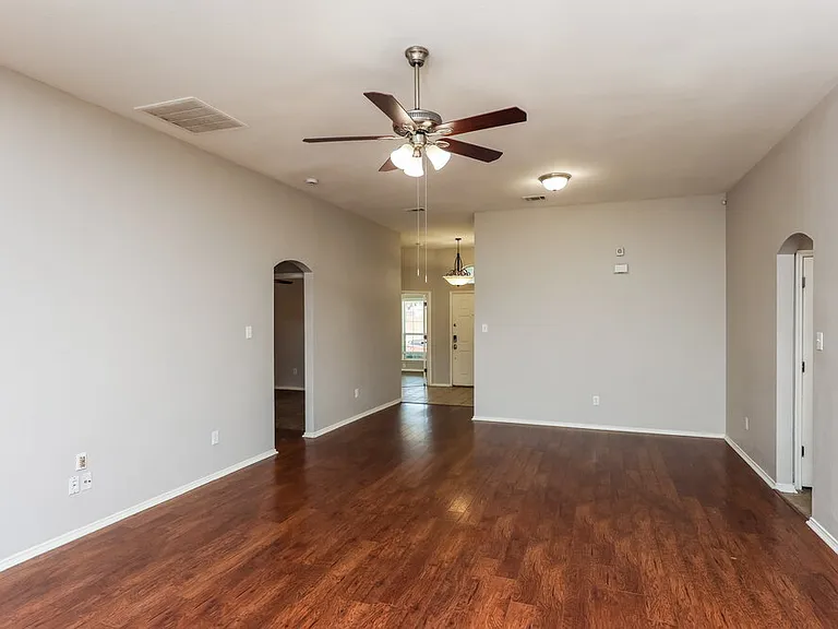 4525 Grainland Ct — Photo 5