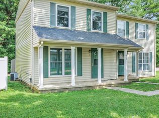 610 English Creek Ct APT A, Champaign, IL