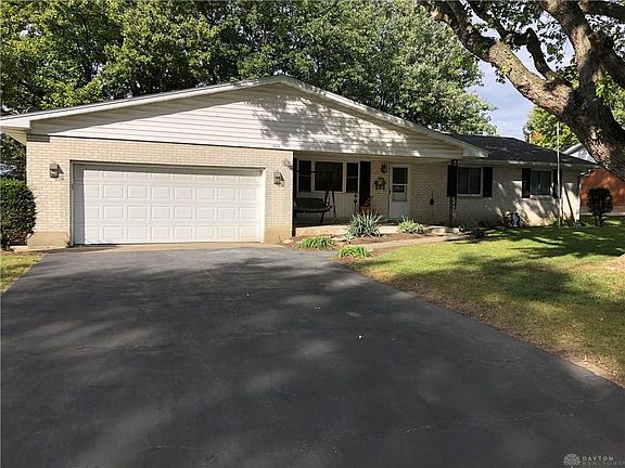 2nd image of 1202 Parkway Dr