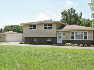 54 S Chicago Ave, Mundelein, IL 60060