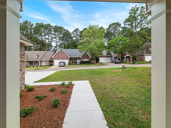 4th image of 17 Cottage Park