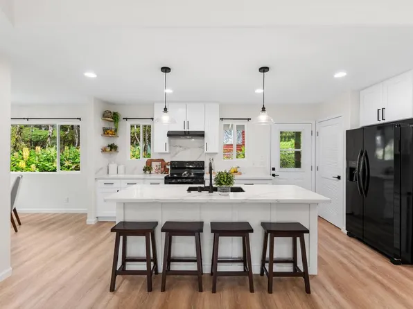 11-3976 Liona St, Volcano, HI 96785