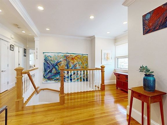 2nd image of 95 Waltham St #95