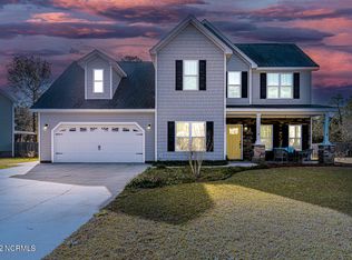 215 Wedgefield Cir, Maple Hill, NC 28454