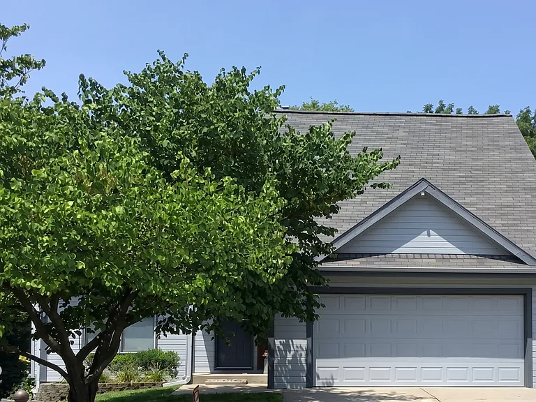 1126 Blue Bird Ln — Photo 1