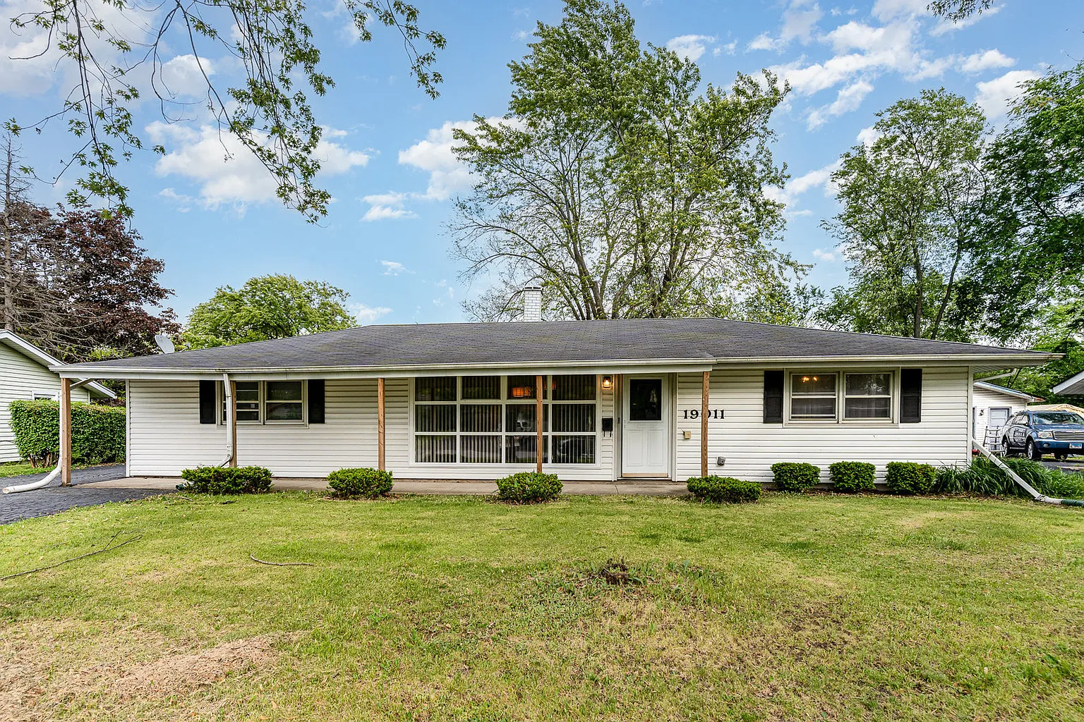 19011 John Ave photo 1