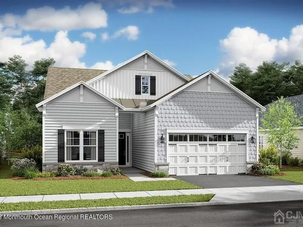57 Sanctuary Ln, Farmingdale, NJ 07727