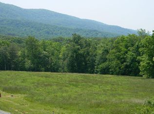 12 Houston Dr, Crossville, TN 38555